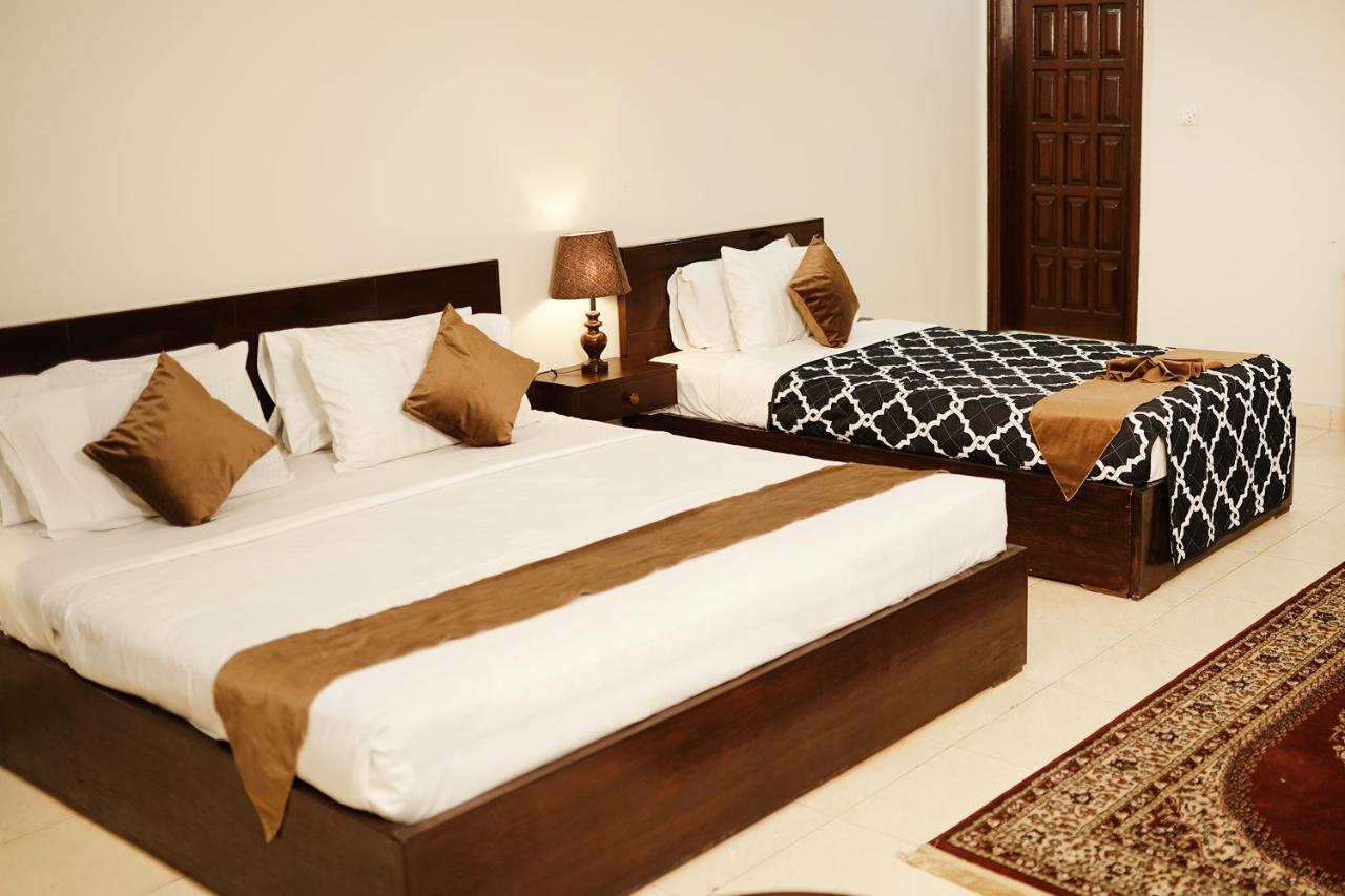 Diamond Lodge Karachi Exteriör bild