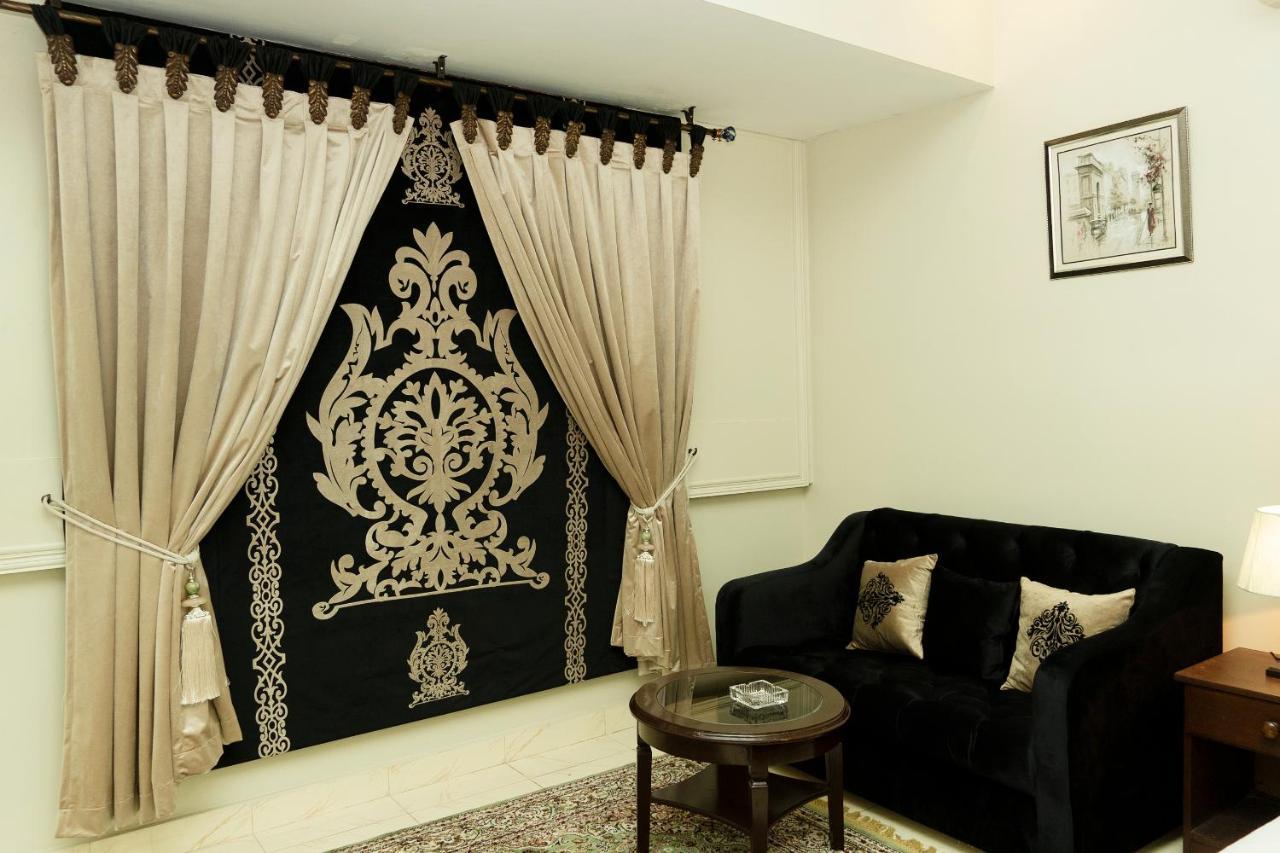 Diamond Lodge Karachi Exteriör bild