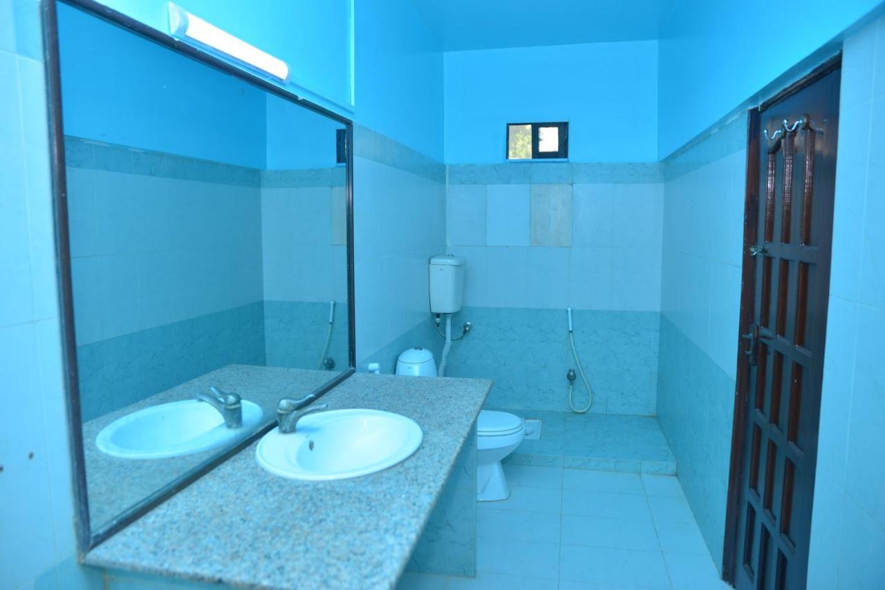 Diamond Lodge Karachi Exteriör bild