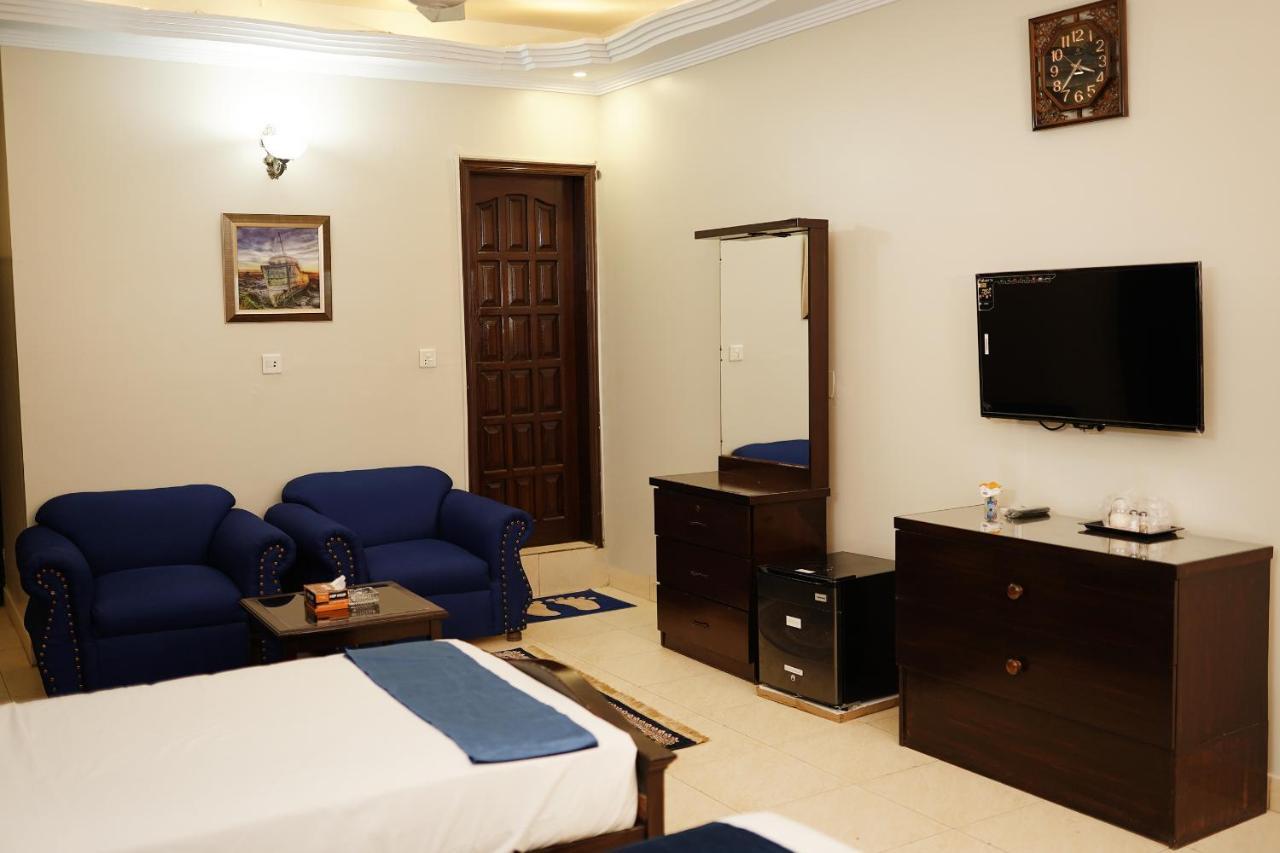 Diamond Lodge Karachi Exteriör bild